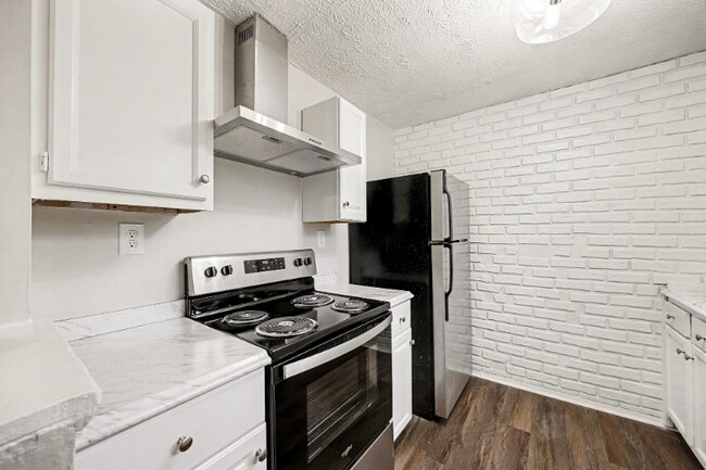 Photo - 562 Glenwood Ave Unit 6