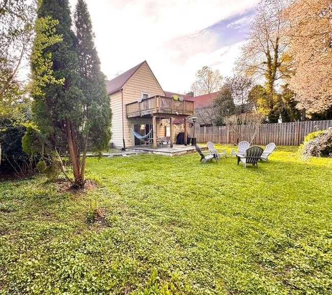 Photo - 611 Harvard Rd