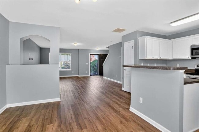 Photo - 3449 Parc Dr SW