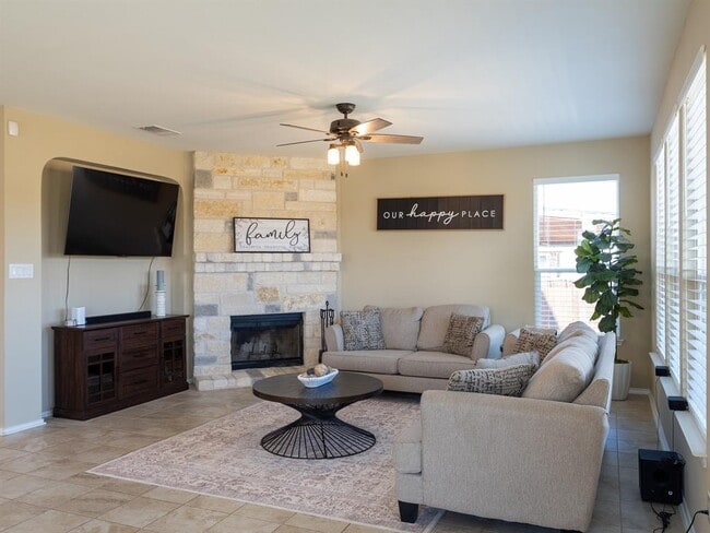 104 Rocroi Dr
