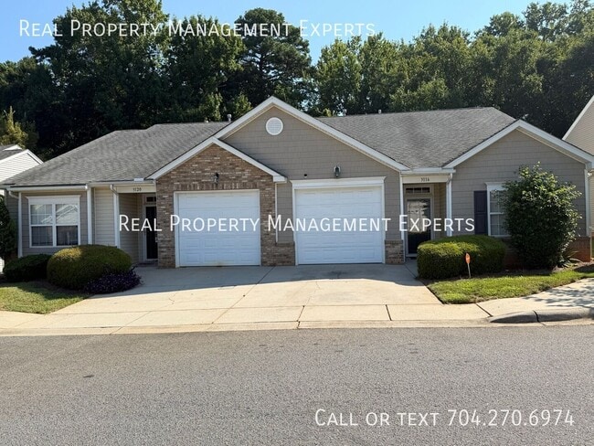 Building Photo - 3116 Village Glen Ln