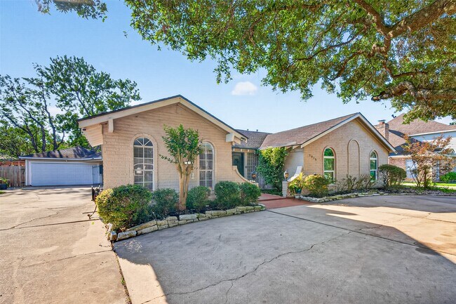 Photo - 2815 Bermuda Dunes Dr