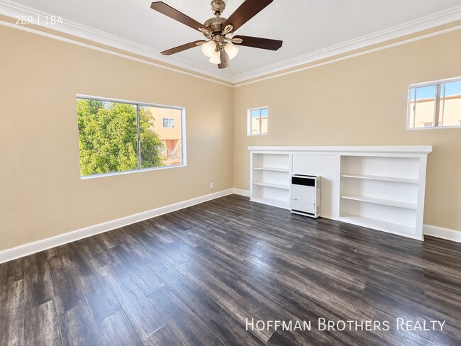2225 Michigan Ave Unidad 5