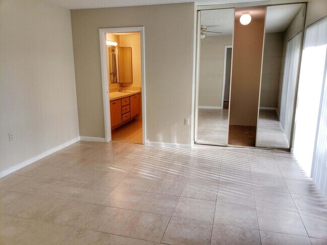 Photo - 547 Green Springs Pl