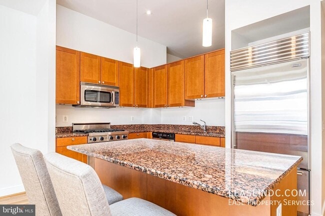 2425 L St NW Unit 521