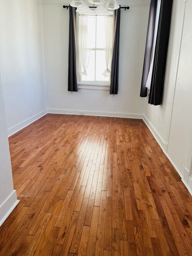 Photo - fjp1108-1112 Unit 1108 N Miro