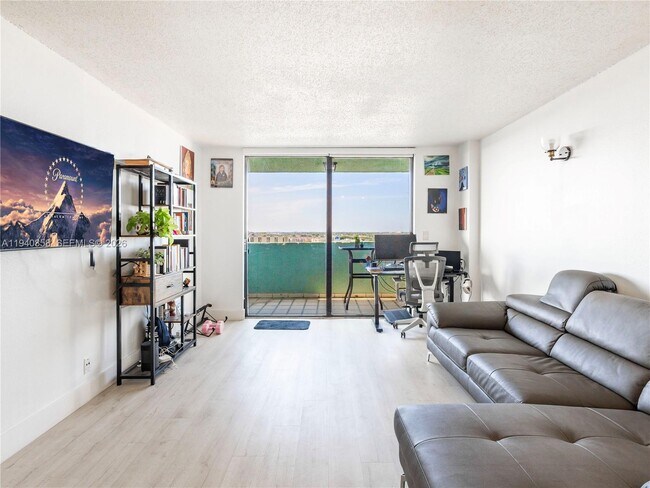 Photo - 1825 W 44th Pl Unit 1205