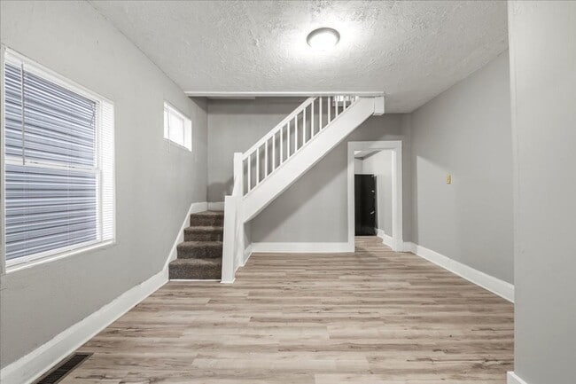 Photo - 1130 N Rural St