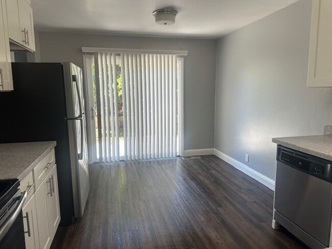 Photo - 55-2001 Unidad 3143