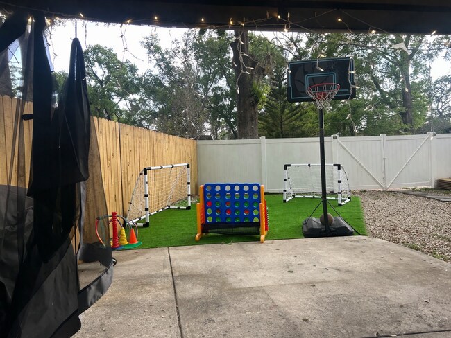 Photo - 1204 E Lambright St