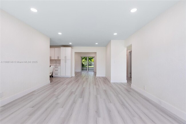 Photo - 7003 NW 99th Ave