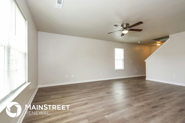 Photo - 4811 Yellow Locust Dr