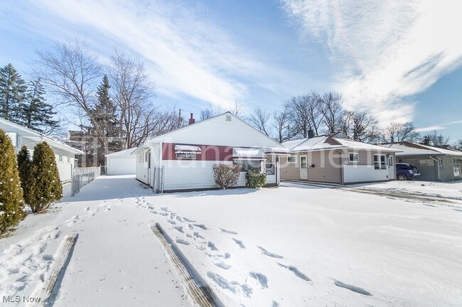 Building Photo - 537 Northfield Rd