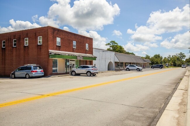 Photo - 236 Chatham St