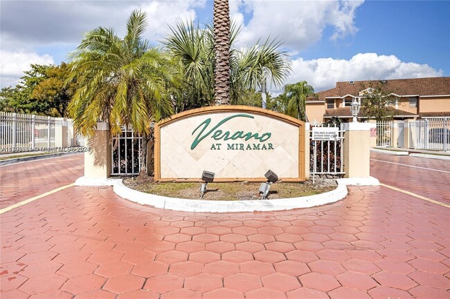 Photo - 2288 SW 81st Ave Condominio Unidad 2288