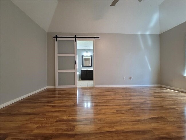 Photo - 8011 Aspen Dr