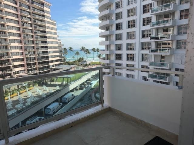 Photo - 5161 Collins Ave Unit 703
