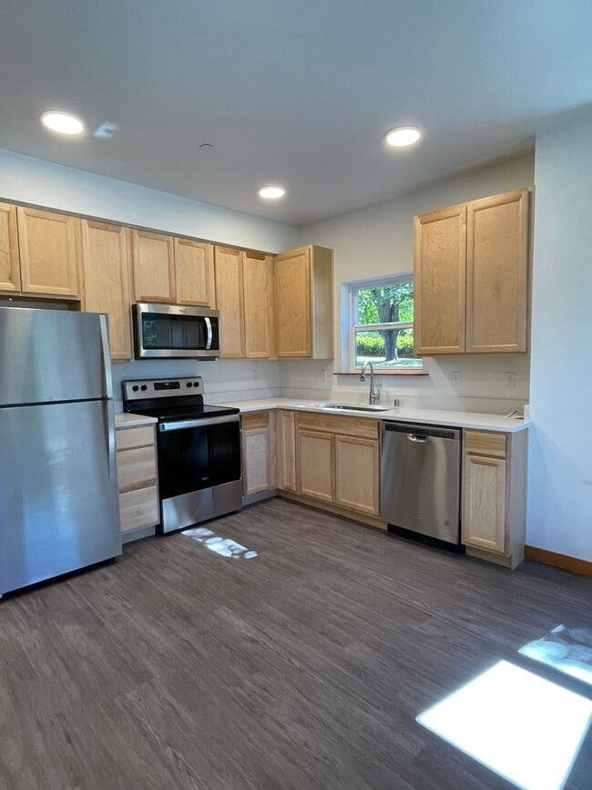 Photo - 1200/1210 Billy Frank Jr St