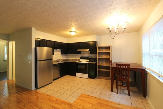 Photo - 1212 Mountain View Dr
