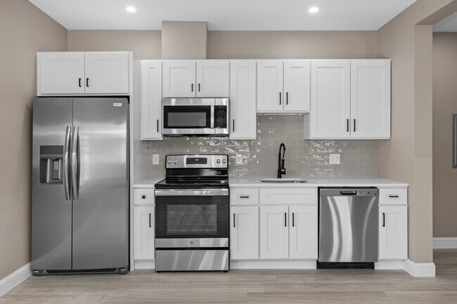 Photo - 5 Washington Ave