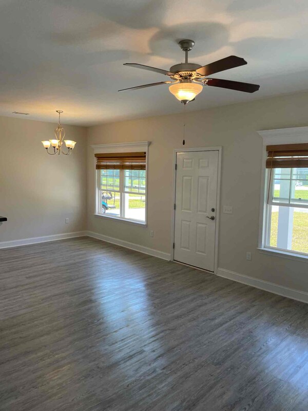 Photo - 278 Bridgewater Ln