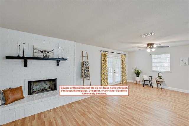 Photo - 320 Gardenia Ct