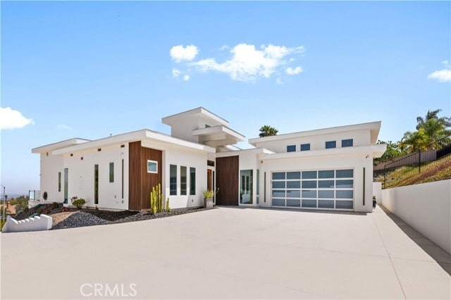 Photo - 1270 W Chase Dr House