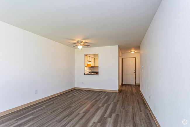 1BR, 1BA - 675SF