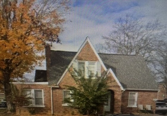 Building Photo - 514 N Walnut Ave