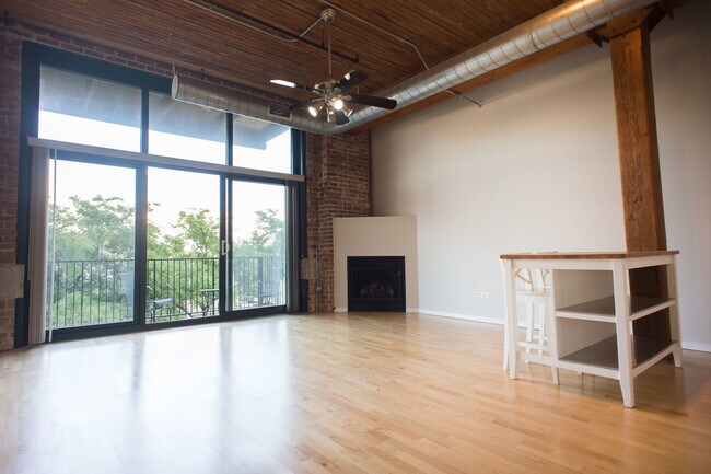 Photo - 3500 S Sangamon St