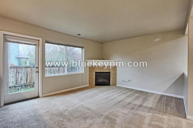 Photo - Unique 4 Bed, 2.5 Bath Home Near Burnt Bridge Creek Path