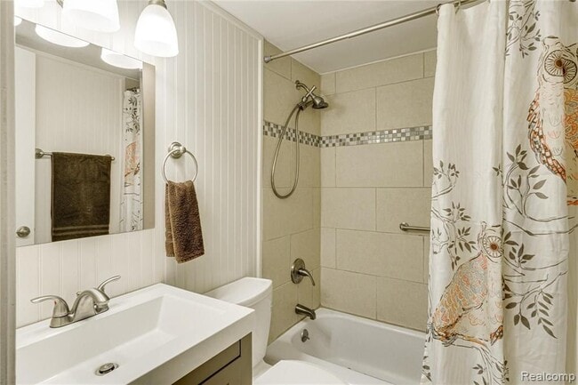 Photo - 7187 Silver Lake Rd