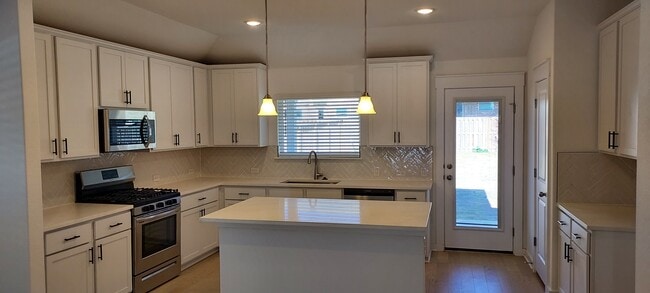 Building Photo - 2353 Sawdust Dr