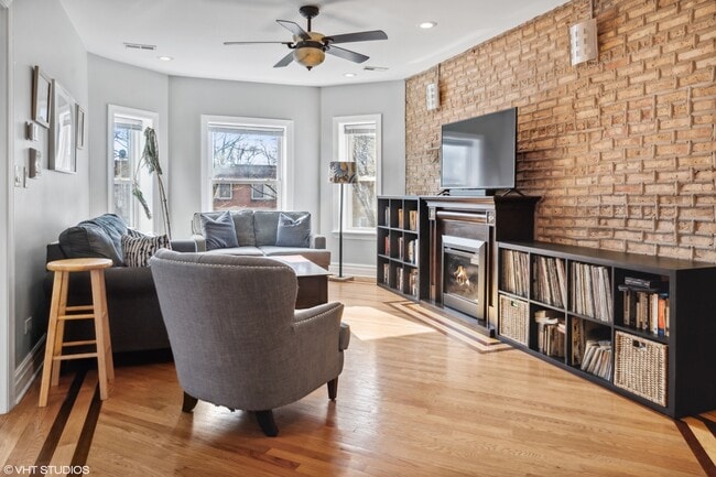 Photo - 6301 N Richmond St Unit 2