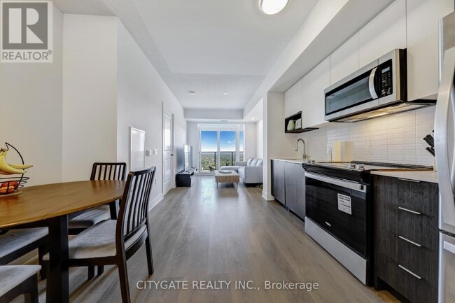 Photo - 202 Burnhamthorpe Rd E Unit 1610