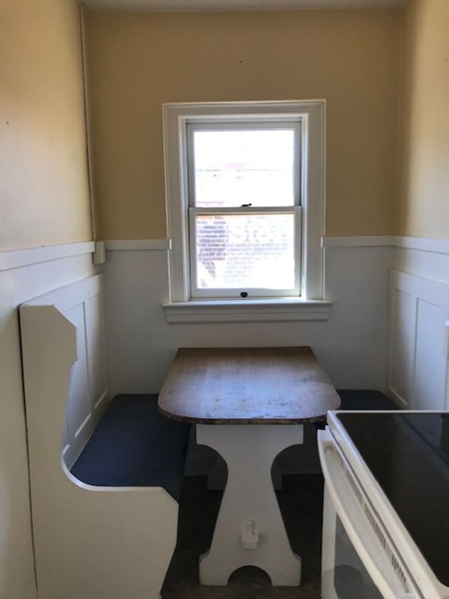 Building Photo - C17  Honeybee Bldg  MDB III Unit C