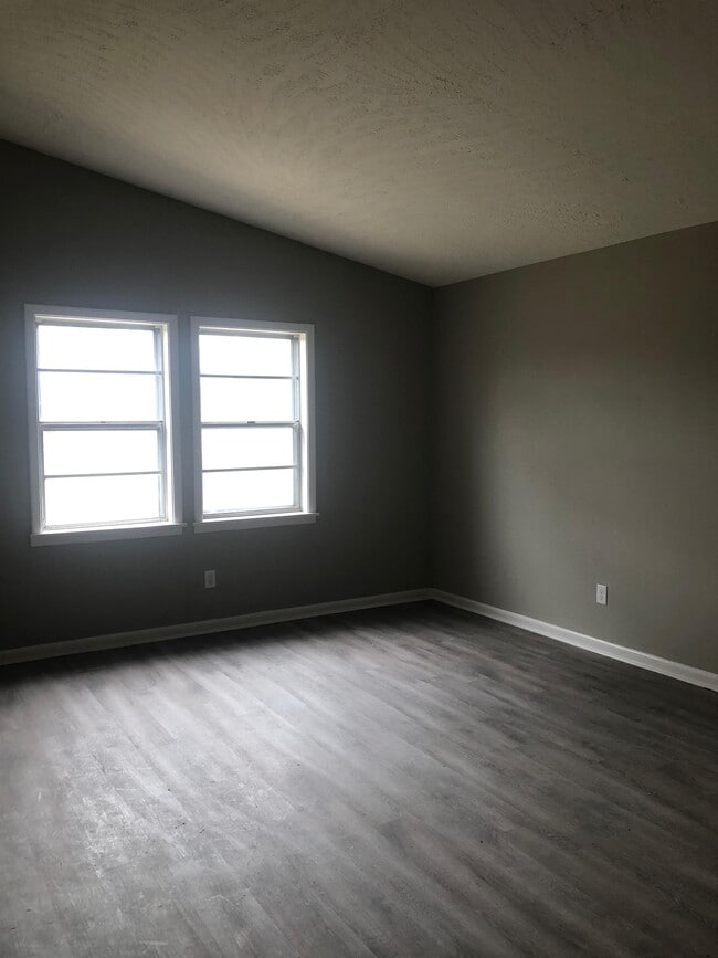 Photo - 811 Bellevue St