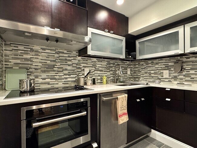 Photo - 124 Beacon St Unidad GF