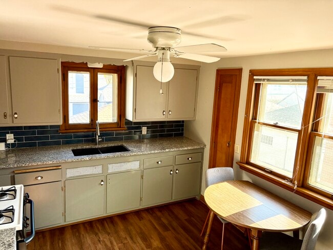 Photo - 2216 Lefeber Ave Unit Upper