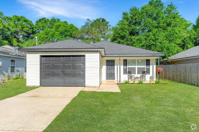 Building Photo - 5134 Lake Dr Rental