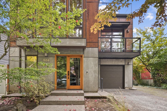 Photo - 504 NE Brazee St Unidad 1A