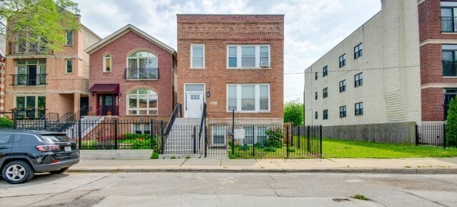 Building Photo - 4241 S Langley Ave Rental