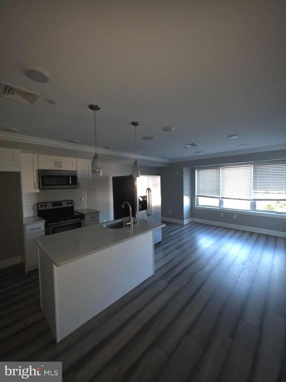 Photo - 3410 W Commissioner St Unit 3