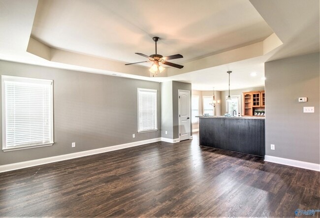 5021 Montauk Trail SE