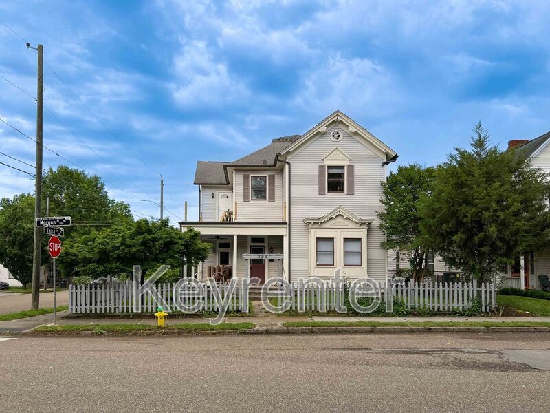 Photo - 728 Morgan St.