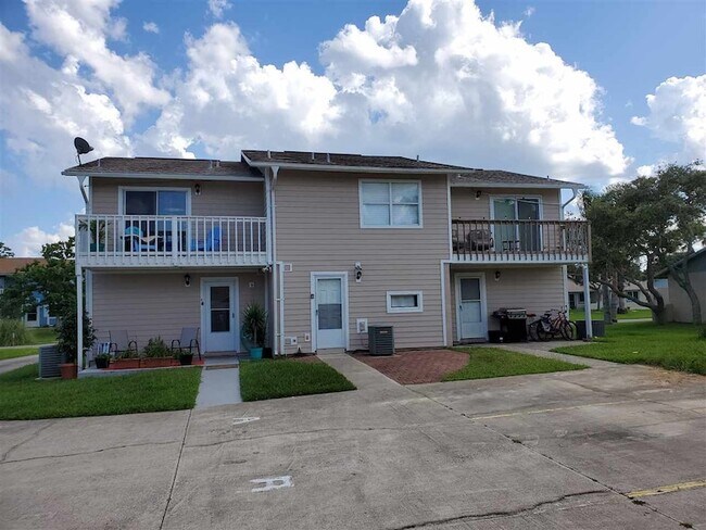Photo - 124-B Rio Del Mar Unit B