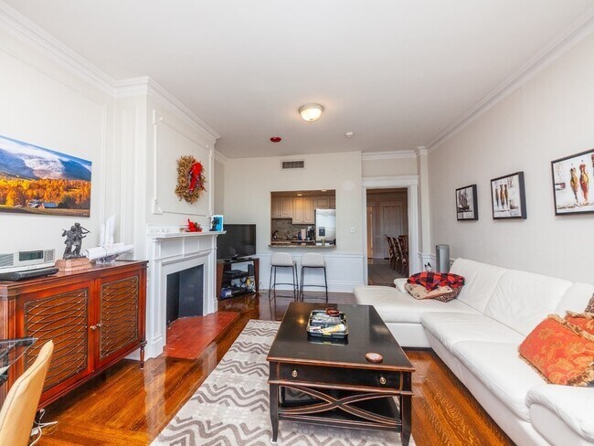 465 Commonwealth Ave Unit 801