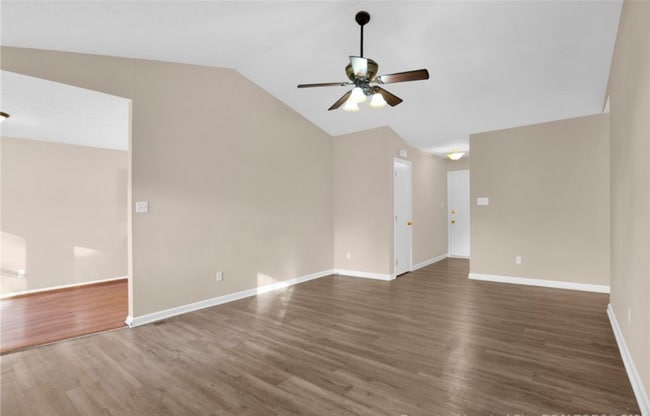 Photo - 1332 Oak Knolls Dr