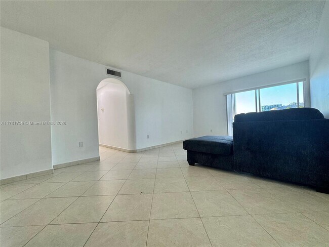 Photo - 400 Kings Point Dr Unit 411