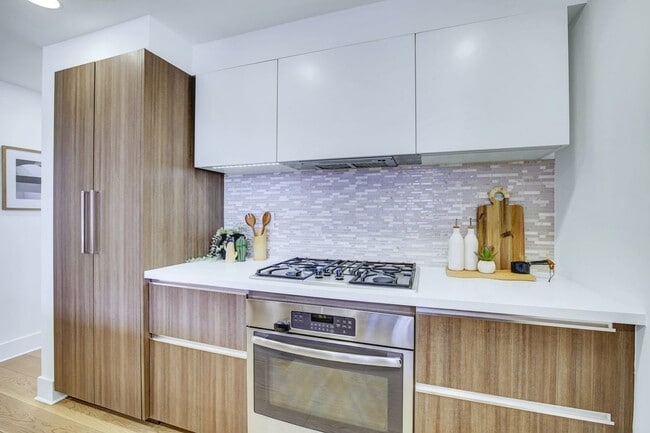 Photo - 1080 Sutter St